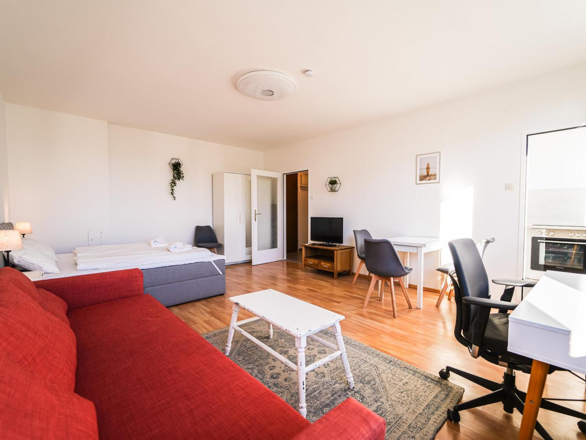 Spacious Apartments With View & Free Parking Wiener Neustadt Exterior foto